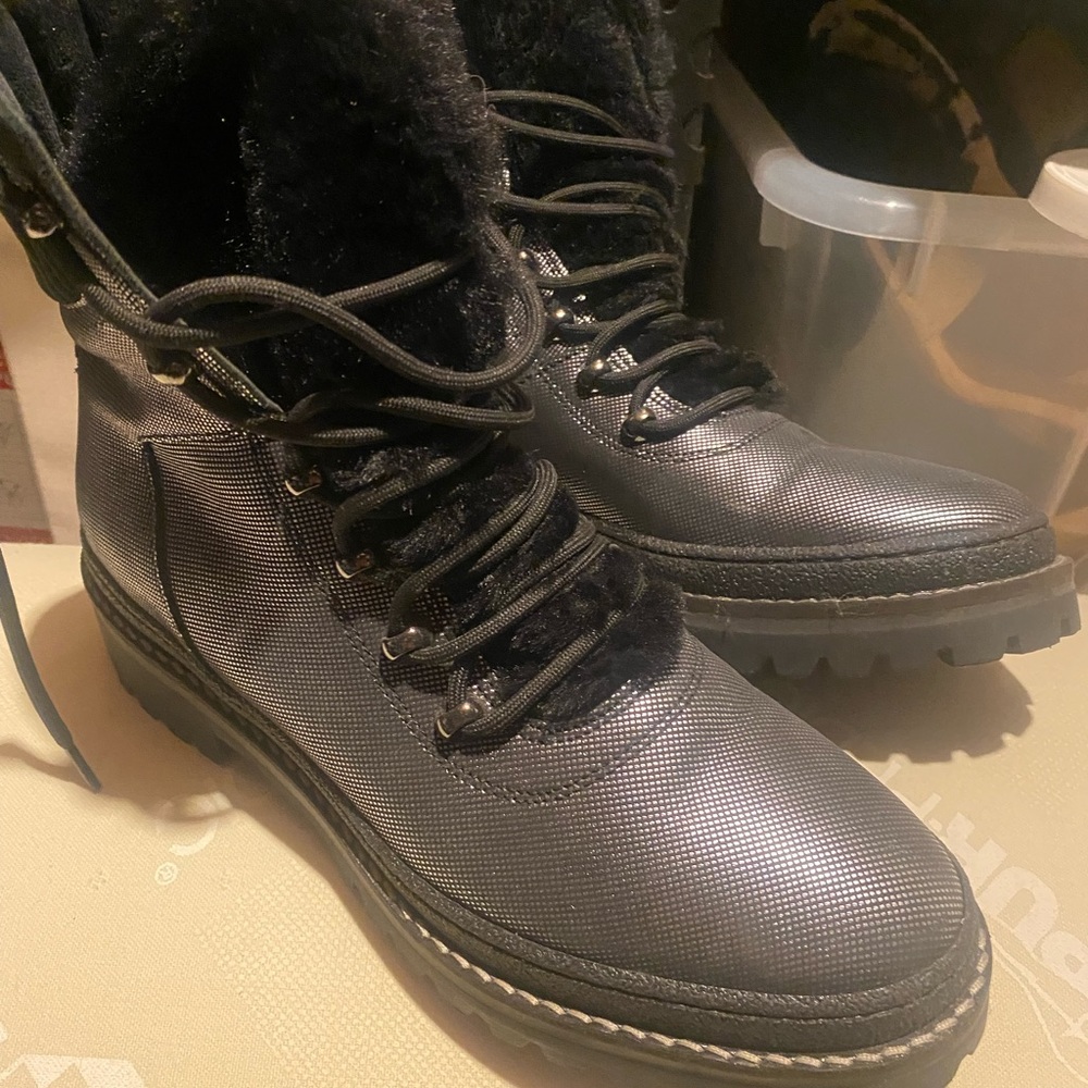 Tommy Hilfiger fur boots